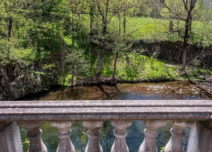 Lejlighed Rives De Bourges Burzet